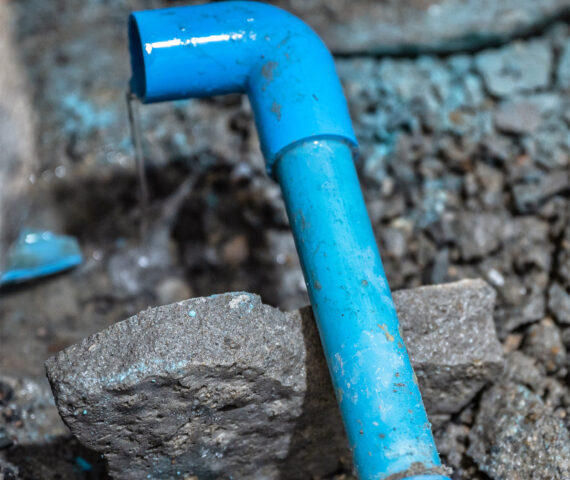 controllo di un impianto idrico dopo lavori di ristrutturazione per prevenire il rischio Legionella.
